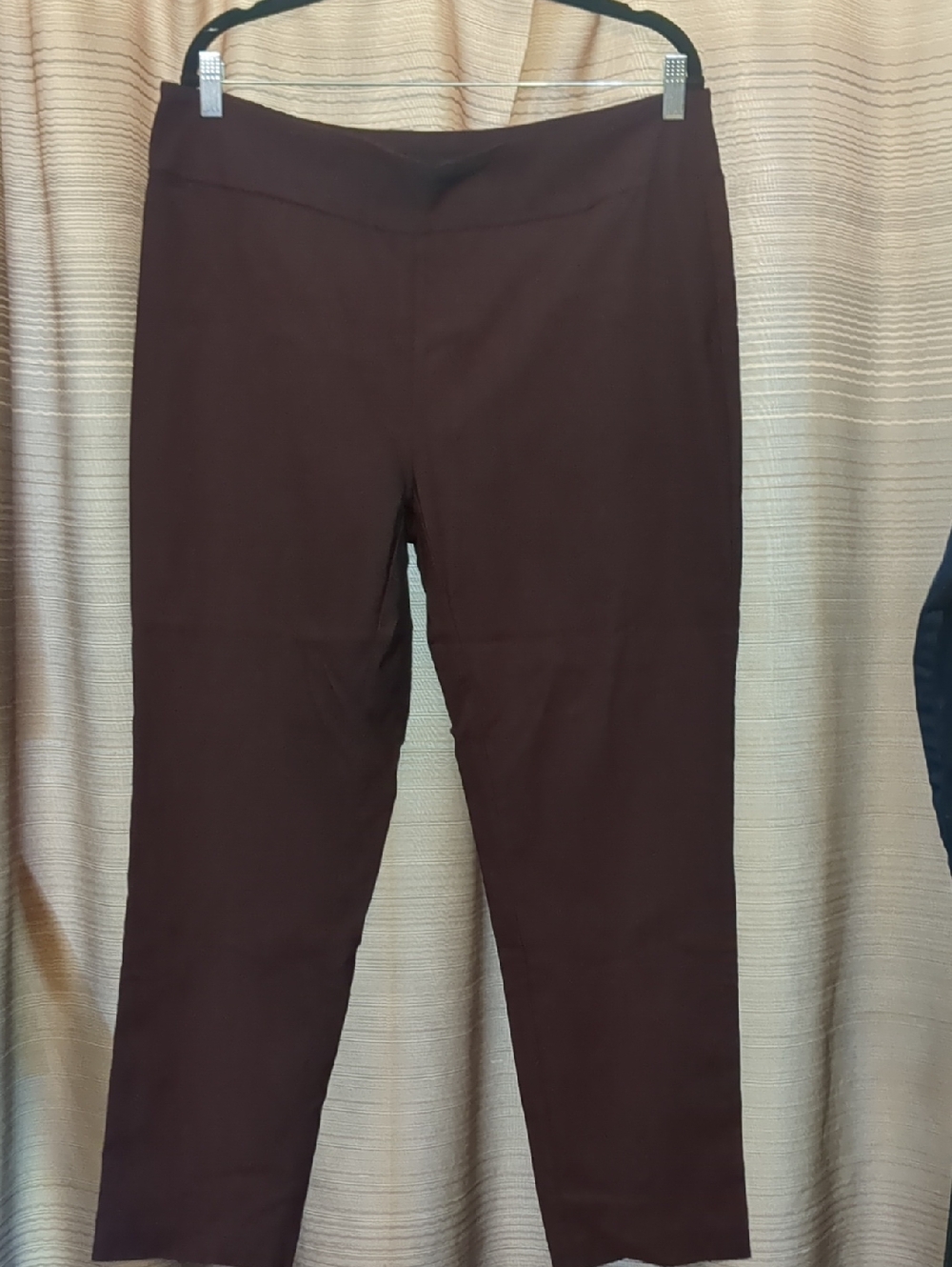 Straight Leg Women's Pants in Burgundy